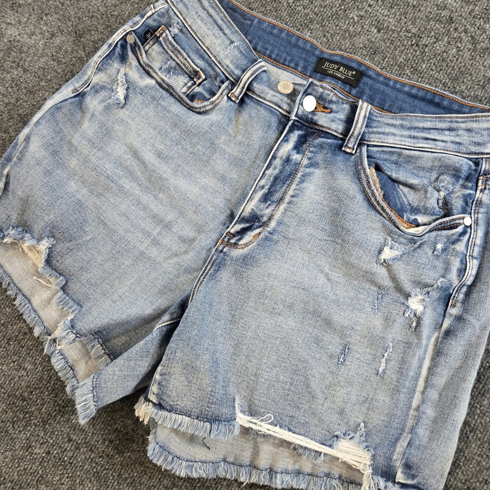 Judy Blue Distressed Raw Hem Denim Shorts High Rise Light Wash Frayed Cutoff 1X